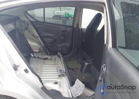 2014 Nissan Versa 1.6 S z USA, uszkodzony, nr VIN 3N1CN7AP2EL827451